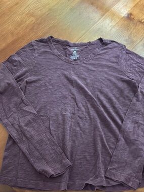 Women’s Long-Sleeve Crew Tee in Deep Wine